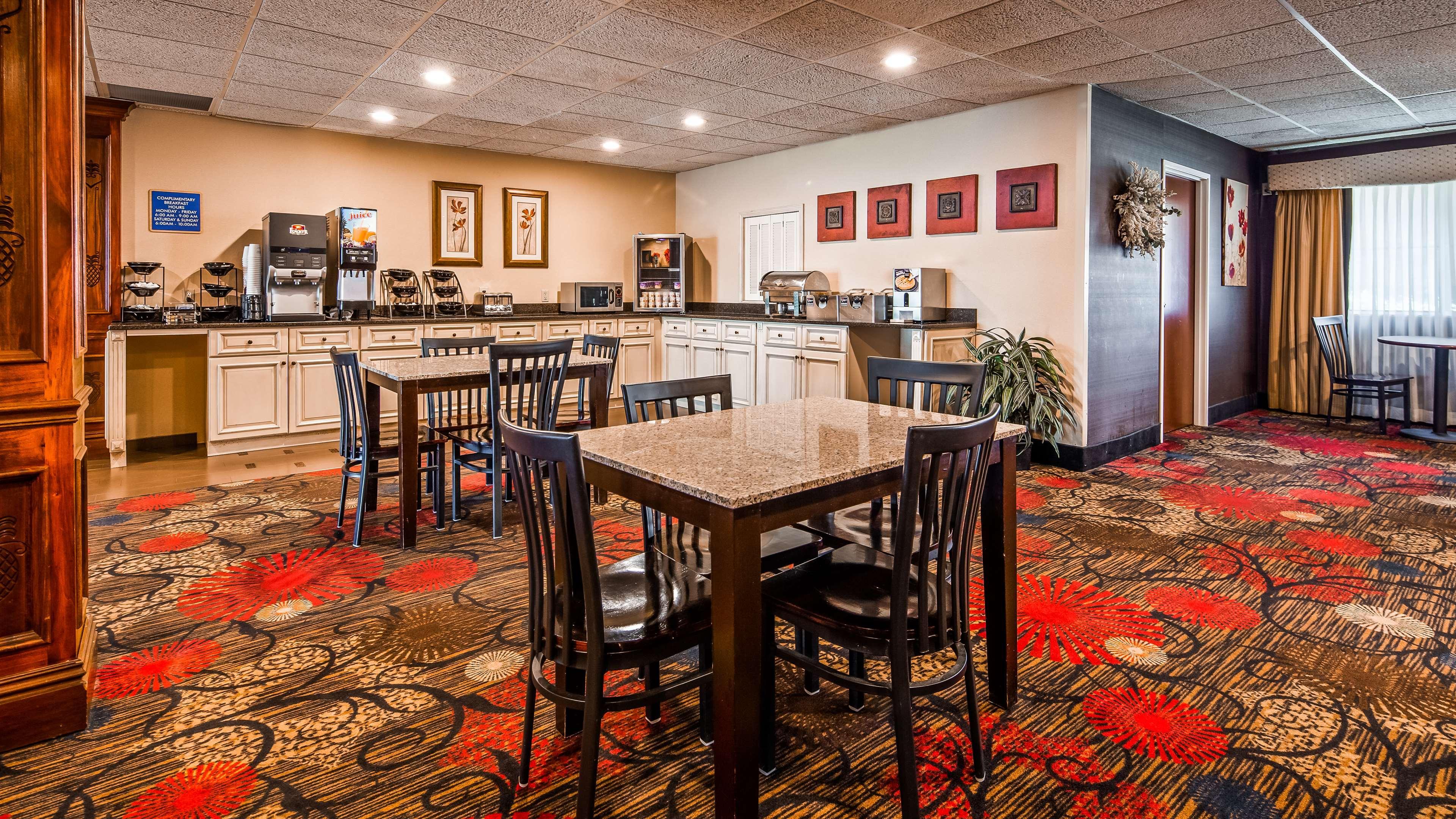 Best Western Plus Brandywine Inn & Suites Monticello Buitenkant foto
